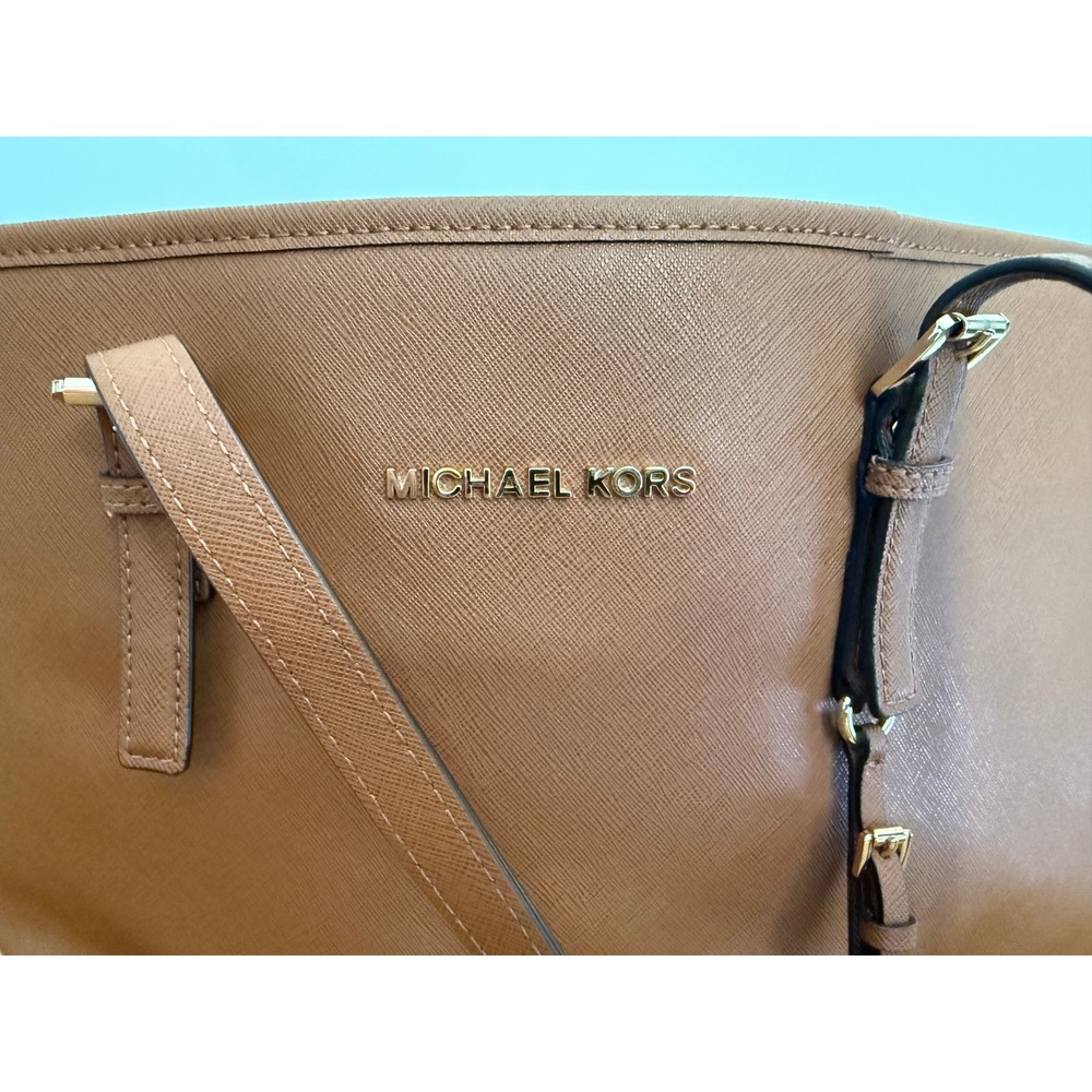 Michael Kors Charlotte Large Saffiano Leather Tote Luggage Brown Gold Hardware - Picture 3 of 13